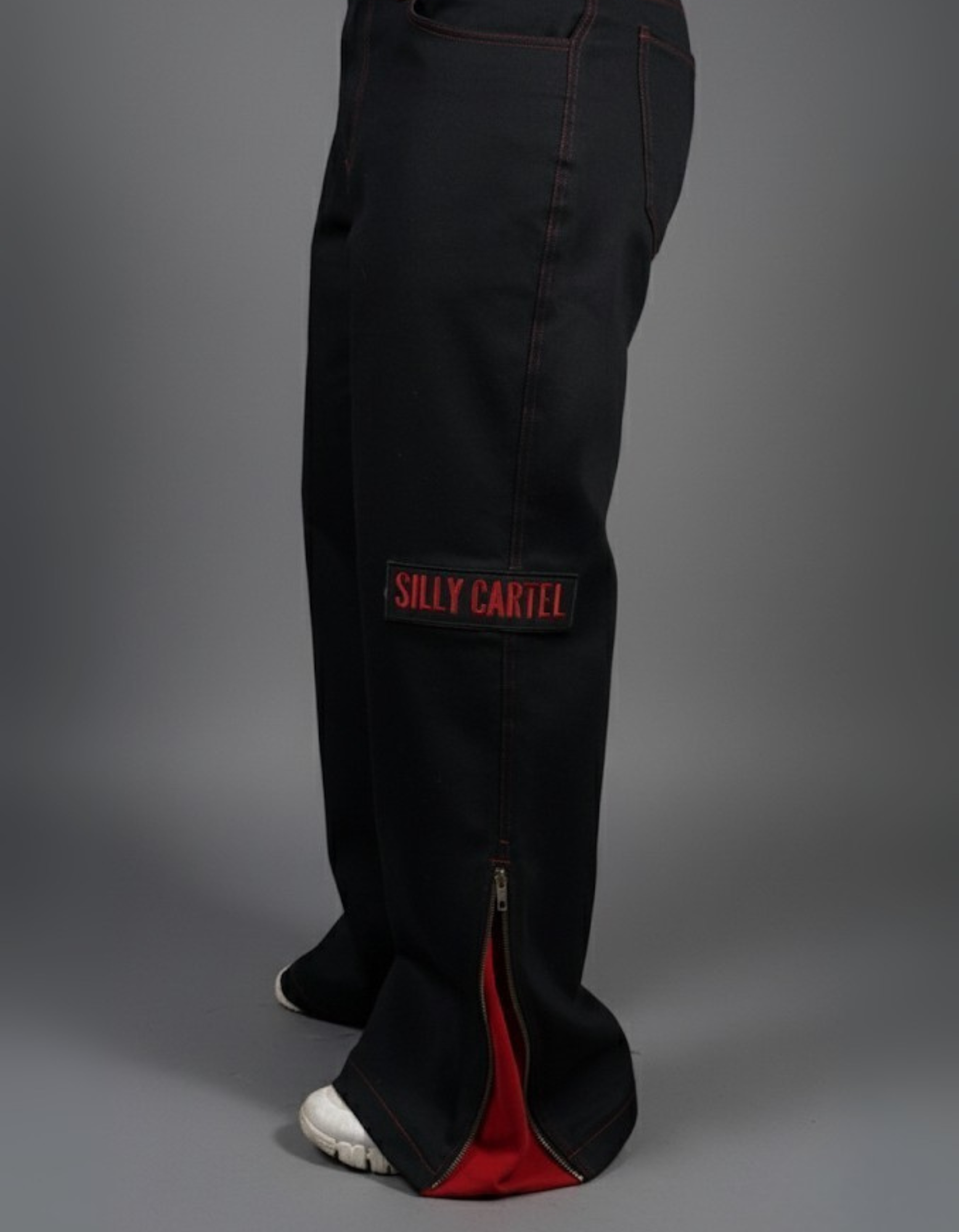 THE DEVIL WEARS SC DENIMS
